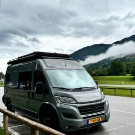 Spirit – SPIRIT 3.0 / AUTOMAAT / OFFGRID / 4PERS / LENGTEBEDDEN