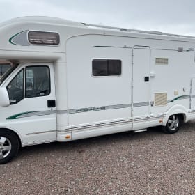 Snogly  – Camping car Bessecar e735 6 couchages