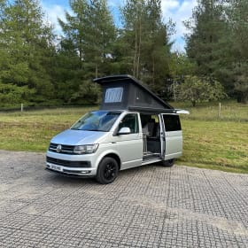 4 berth Volkswagen campervan aircon and parking heater