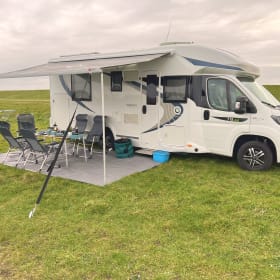 Luxe Chausson met Airco en luchtvering emissie 6