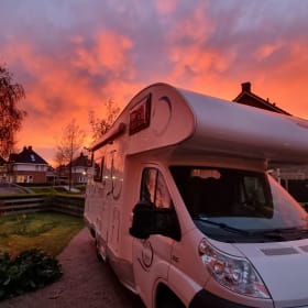 McLouis Lagan Alcove camper from 2008