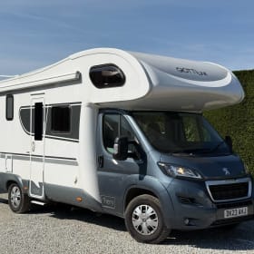 Terry (for sale)  – Gloednieuwe 🤍 toercamper met 6 slaapplaatsen 