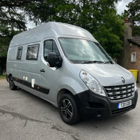 Izzy – 2 berth Renault bus from 2012