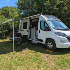 2p/2021 Buscamper 6m met lengtebedden Weinsberg