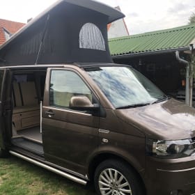 Leetro – 4p Volkswagen California Look automaat  uit 2012