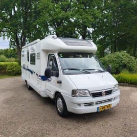 🦌🚎 – 🚐 Unieke Laika met sterke 2.8JTD motor en XXL garage