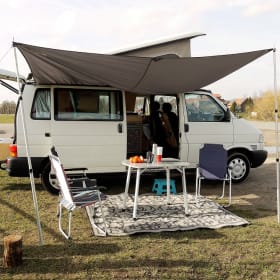 Compact extended Volkswagen with lifting roof