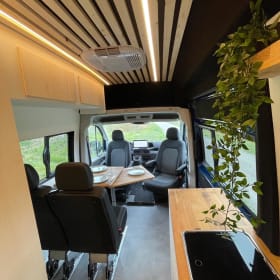 Popco – 4p VW Crafter uit 2025