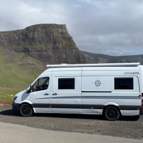 The Spirit of Scotland – Explore Scotland in our 2/3 Bed Mercedes, Toilet & Shower Free Insurance