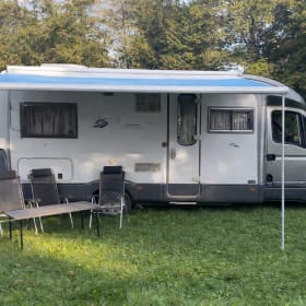 4p Bürstner semi-integrated uit 2006