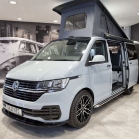 SILVERFOX – 4-persoons Volkswagen campervan uit 2021