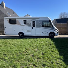 Modest – 5p McLouis Carat 873g integrated camper from 2021