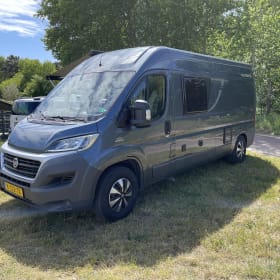 2p Weinsberg bus uit 2015