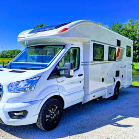 5p Roller Team semi-geïntegreerd uit 2025