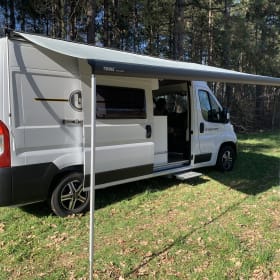 4p Benimar bus from 2024