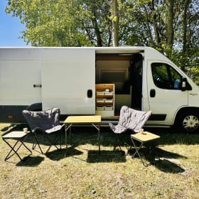 Stoere camper vol sfeer – voor max. 3 pers, klaar voor jouw reis!