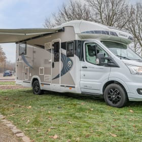 Chaussie 777 – Nice Ford semi-intégrée