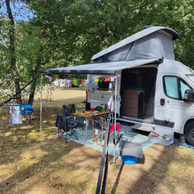 Felix de campervan – 4P Hymer Ayers Rock van 2022