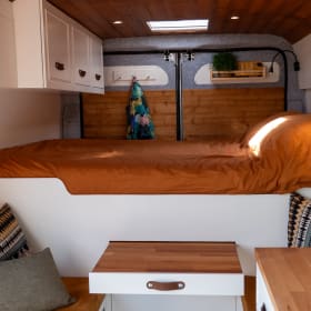 De Bus  – Sfeervolle zelfbouwcamper Citroën Jumper 