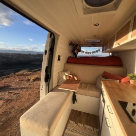 The Johnnie – Off-grid Mercedes Sprinter self-build camper