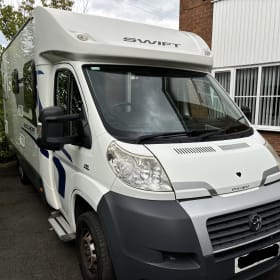 Mary Hen – Swift Escape 664 4 Berth Motorhome