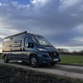 Kiki – 4p Benimar bus uit 2024