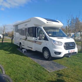 4p Benimar semi-integrated uit 2023
