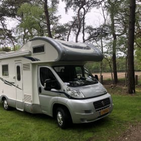 Extra ruime, 6p. camper, 20 extra PK, extra grote bedden, 2 x airco