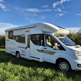 4p Benimar semi-integrated uit 2023