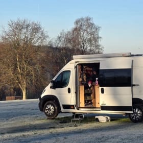 Herdy 🐑 – ✨ Luxury Adult Only Campervan | Off-Grid Ready | Dog-Friendly ✨