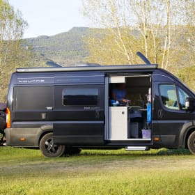 Tourne 6.4 – Buscamper te Huur Peugeot Tourne 6.4