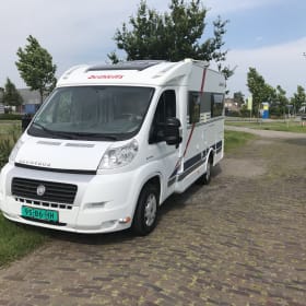 Camperplezier –  Heerlijke camper , vrij en blij reizen