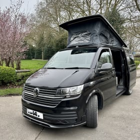 Gary – 4 berth Volkswagen Transporter Campervan