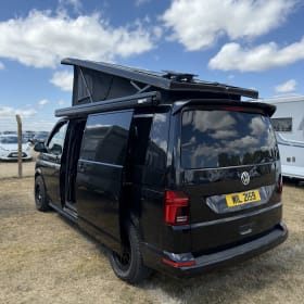 Tigger The Transporter – 4-persoons Volkswagen T6.1 2020- met STARLINK 