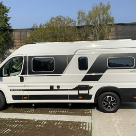 2p Adria Mobil bus from 2022