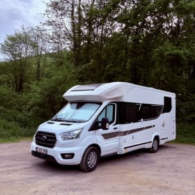happy camplife – 5p Ford semi-integrated uit 2023