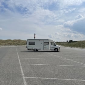 Ons huisje op wielen – 5p Peugeot semi-integrated uit 1994