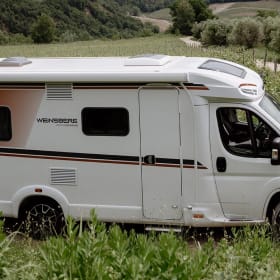 Compacte luxe – 2p halbintegrierter Weinsberg Caracompact Pepper Automatic + WIFI