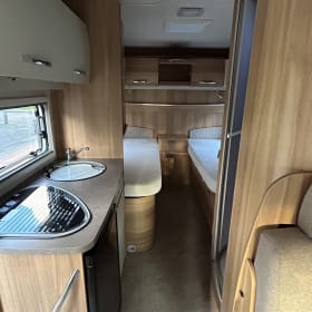 Ford Chausson – 2p Ford semi-integrated uit 2013