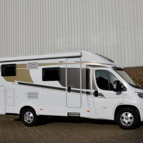 3 – Ruime 2 persoons camper met enkele bedden of kingsize bed!