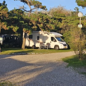 Voyager – impeccable 4p semi-integrated camper from 2017