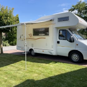 Visma Voiture – Cozy camper with bunk bed