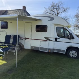 Montez à bord et partez 🚐 | Camping-car familial 2 à 6 personnes | 2 lits fixes