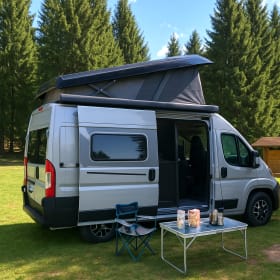 Vanducie – Unieke campervan met pop-up dak