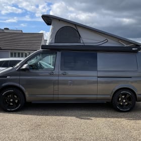 The Grey Horizon – 4 berth Volkswagen T6.1 LWB campervan from 2022