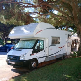 Sehr geräumiges Familienmobilheim mit 6 Sitzplätzen und Gurt