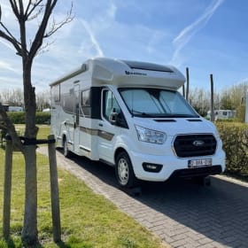 4p Benimar semi-integrated uit 2022