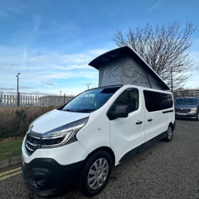 Arran, campervan met U-vormig bed 