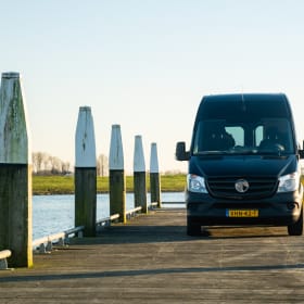 Unbound – 2p Mercedes buscamper (automaat)