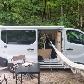 Van_dewereld – Van_dewereld - converted Renault Campervan
